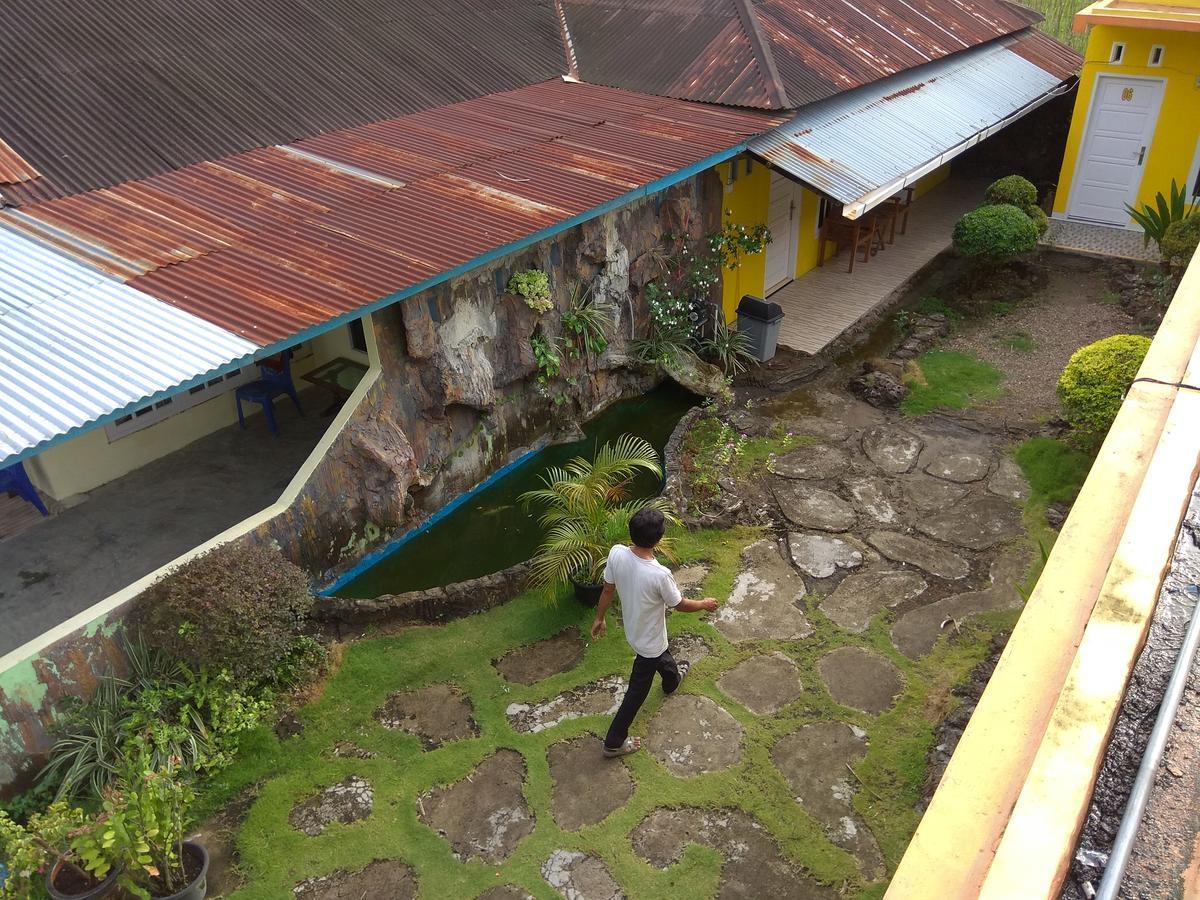Penginapan Malompek Lubukalung Luaran gambar